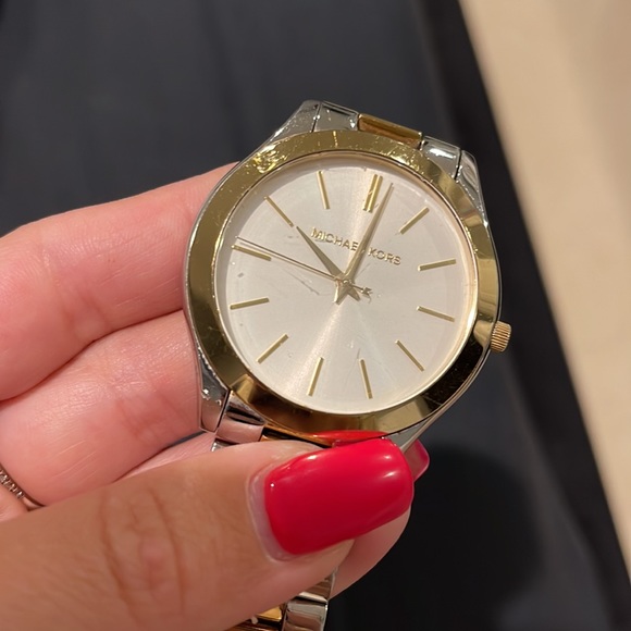 Michael Kors women two tone watch - Picture 9 of 9